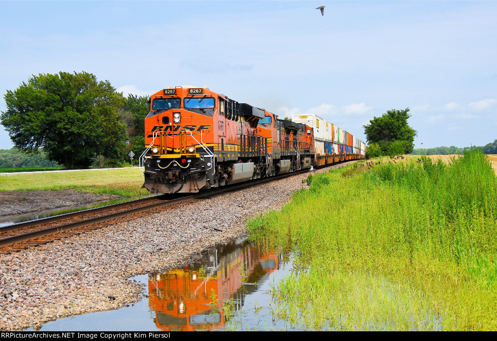 BNSF 8267